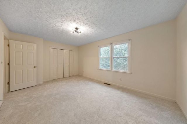 1005 Kennesborough Road NW, Kennesaw, GA 30144