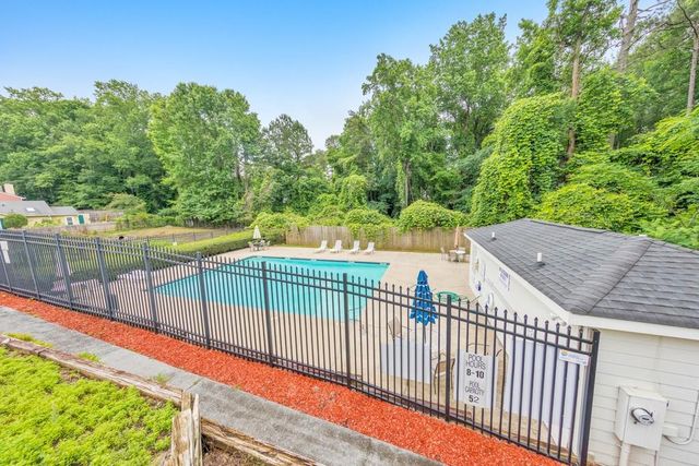 1005 Kennesborough Road NW, Kennesaw, GA 30144