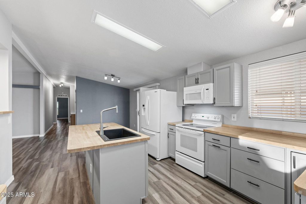 2400 E BASELINE Avenue 144, Apache Junction, AZ 85119 — photo 5
