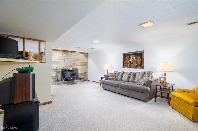 132 Bryden Road, Steubenville, OH 43953