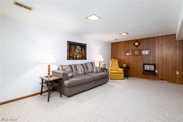 132 Bryden Road, Steubenville, OH 43953