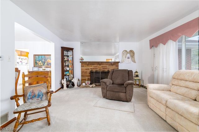 132 Bryden Road, Steubenville, OH 43953