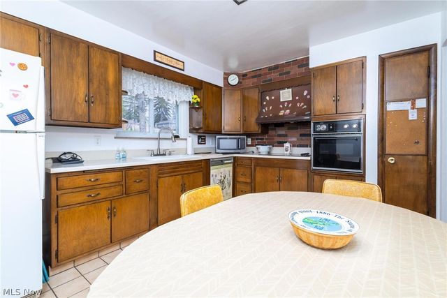 132 Bryden Road, Steubenville, OH 43953