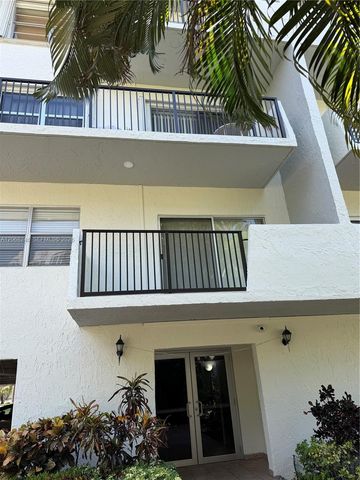 250 181st Drive 414, Sunny Isles Beach, FL 33160