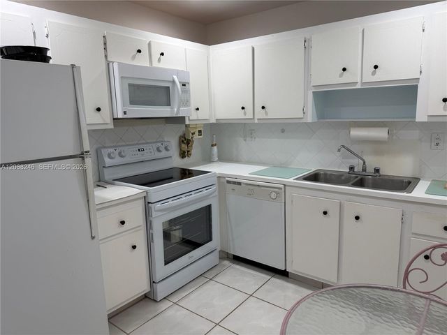 250 181st Drive 414, Sunny Isles Beach, FL 33160