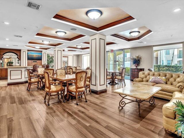 3 Renaissance Way 204, Boynton Beach, FL 33426