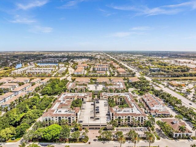 3 Renaissance Way 204, Boynton Beach, FL 33426