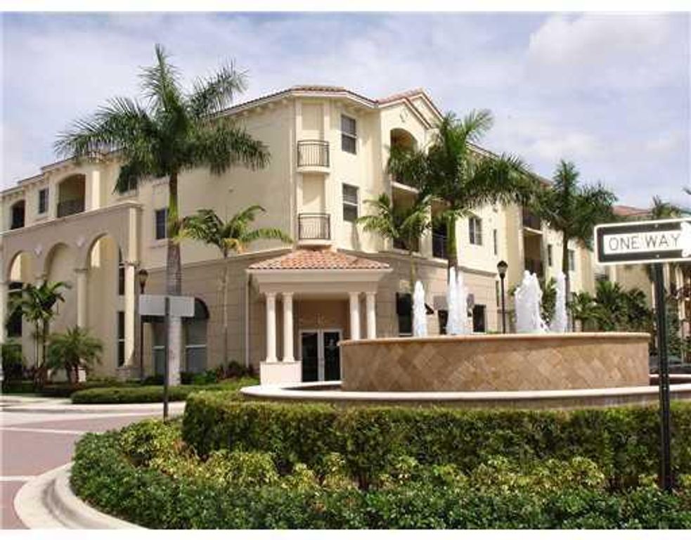 3 Renaissance Way 204, Boynton Beach, FL 33426