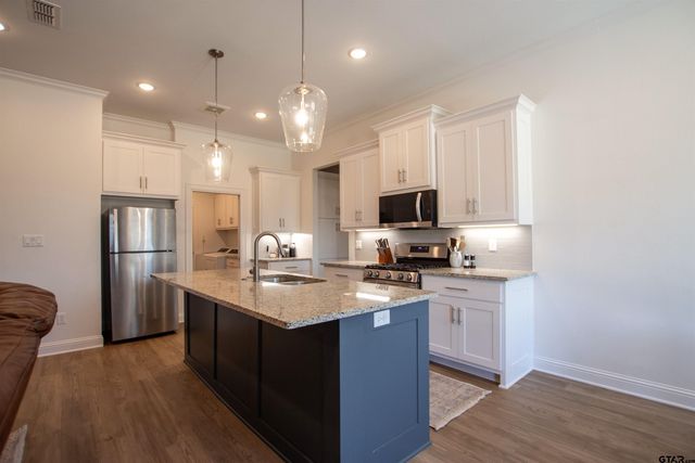 159 August Dr, Bullard, TX 75757