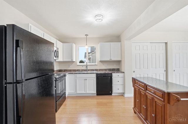 5548 Castle Drive, South Lebanon, OH 45065