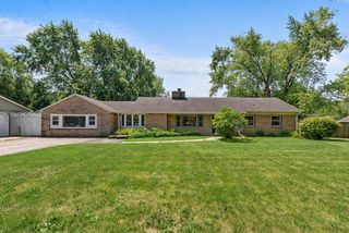 13715 W Cardinal PARKWAY, New Berlin, WI 53151