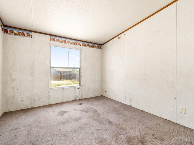 2206 W 16th St, Pueblo, CO 81003