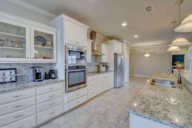 2113 Mustang Drive, Levelland, TX 79336