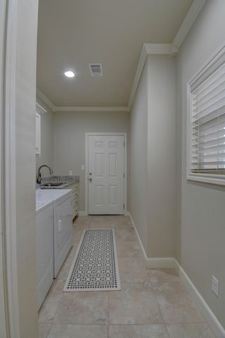 2113 Mustang Drive, Levelland, TX 79336