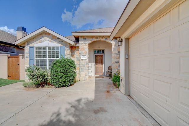 2113 Mustang Drive, Levelland, TX 79336