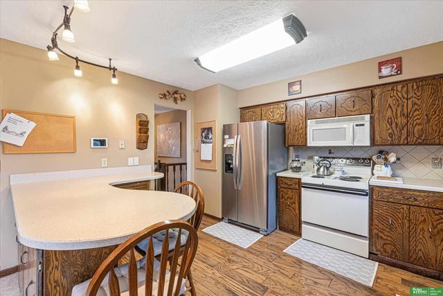 19311 Spyglass Court, Plattsmouth, NE 68048