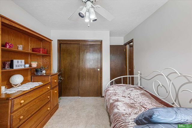 19311 Spyglass Court, Plattsmouth, NE 68048