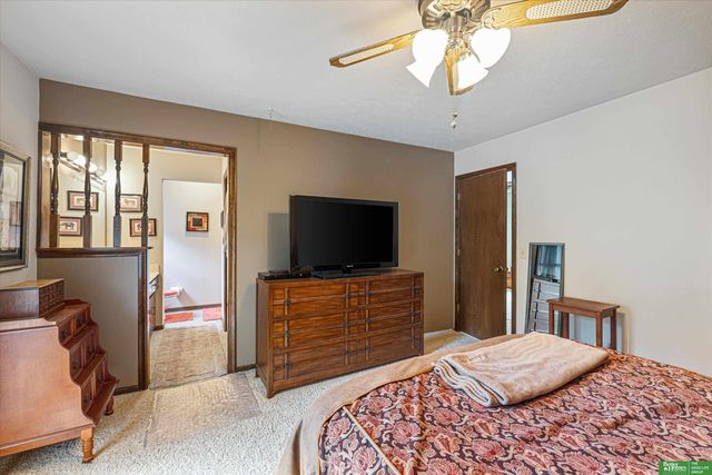 19311 Spyglass Court, Plattsmouth, NE 68048