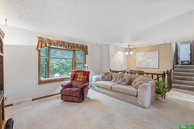 19311 Spyglass Court, Plattsmouth, NE 68048