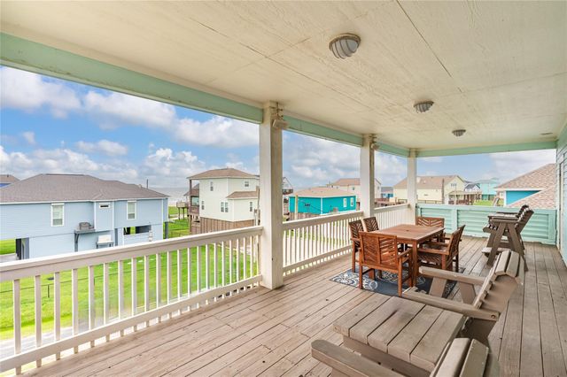819 Eastview, Crystal Beach, TX 77650
