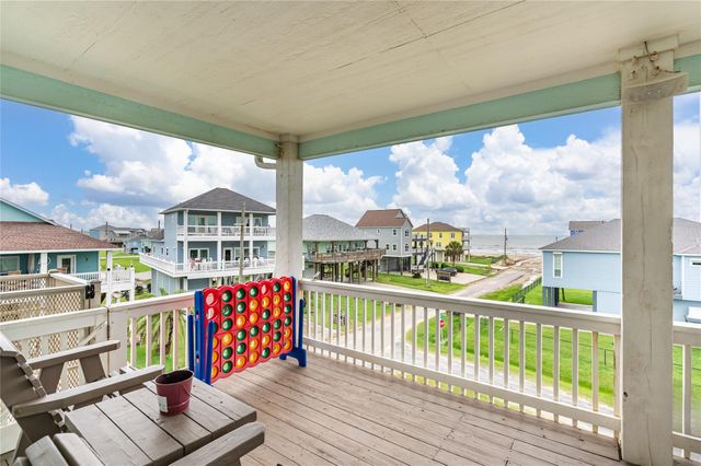 819 Eastview, Crystal Beach, TX 77650