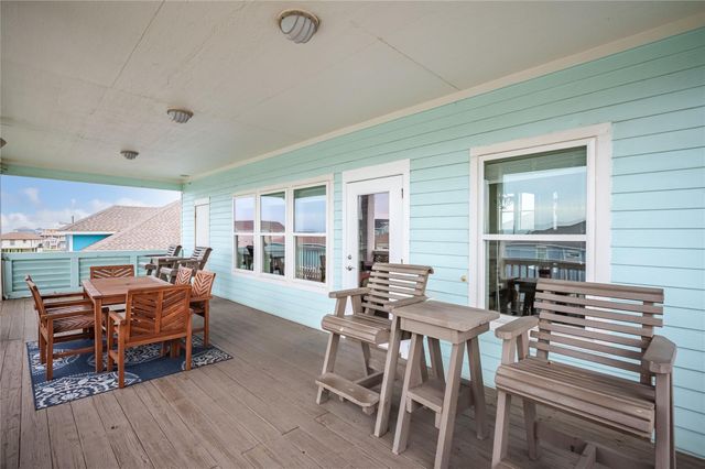 819 Eastview, Crystal Beach, TX 77650