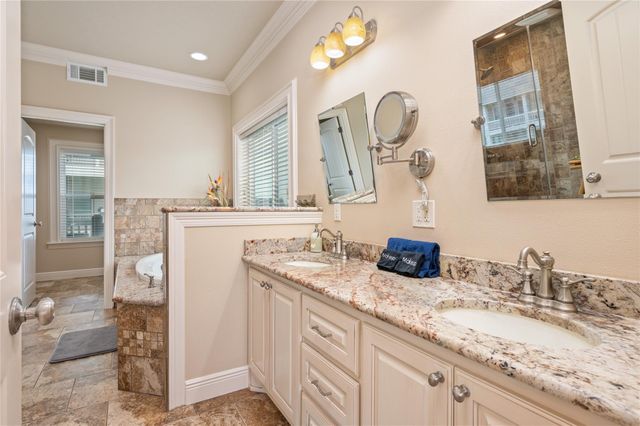 819 Eastview, Crystal Beach, TX 77650