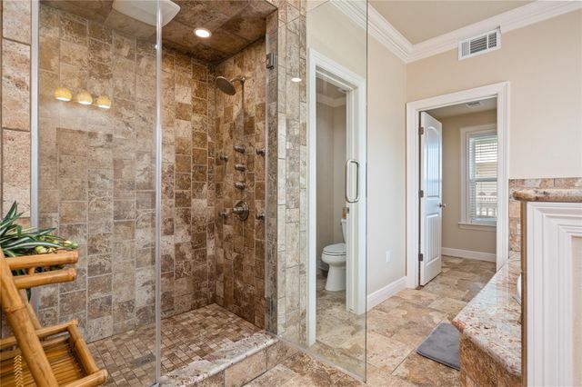 819 Eastview, Crystal Beach, TX 77650
