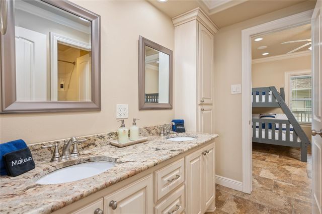 819 Eastview, Crystal Beach, TX 77650
