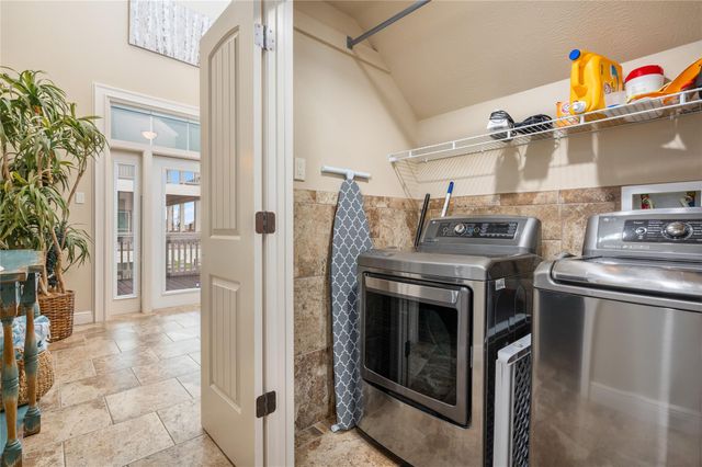 819 Eastview, Crystal Beach, TX 77650