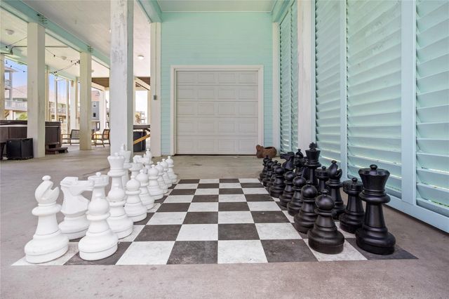 819 Eastview, Crystal Beach, TX 77650