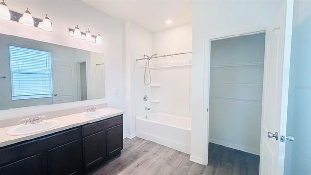 557 SCOTT LAKE CREEK LANE, Lakeland, FL 33813