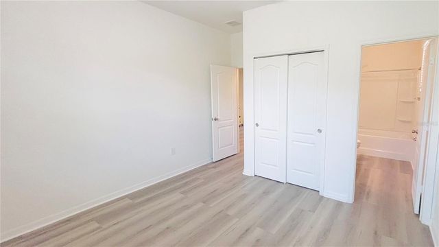 557 SCOTT LAKE CREEK LANE, Lakeland, FL 33813