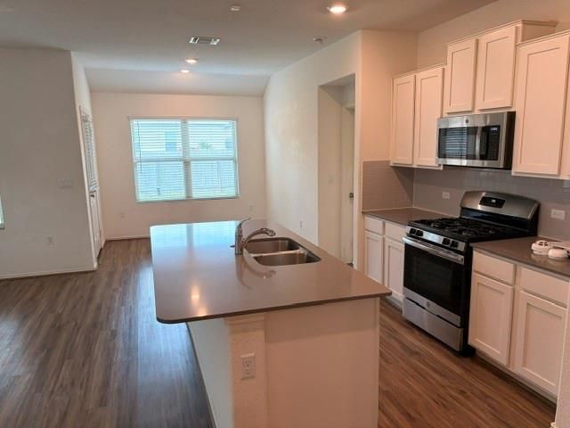 6917 Colorado Bluffs RD, Austin, TX 78744