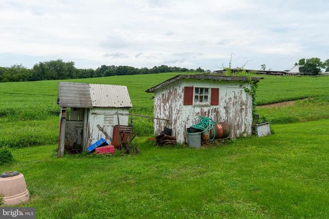 4520 NEWARK RD, Cochranville, PA 19330