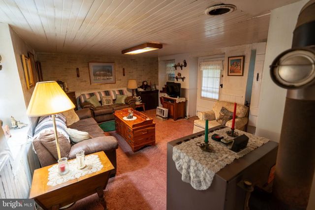 4520 NEWARK RD, Cochranville, PA 19330