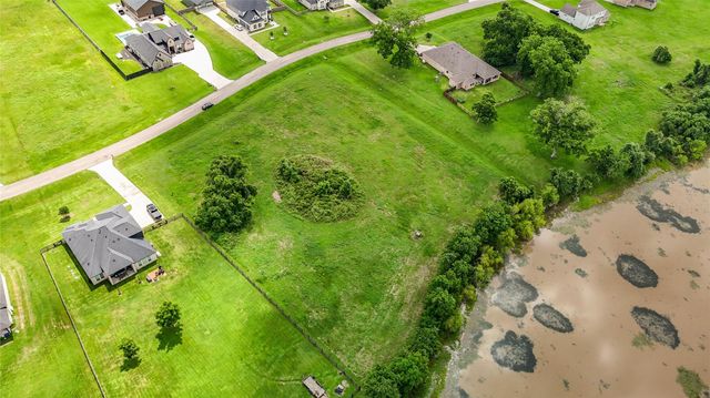 950 Lakeland Circle, Rosharon, TX 77583
