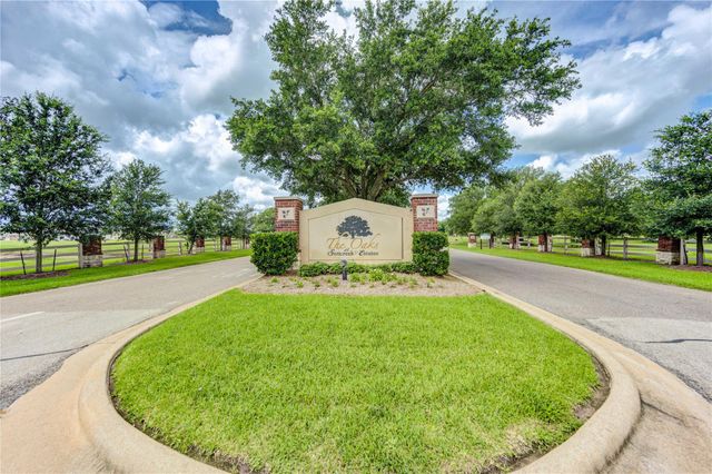 950 Lakeland Circle, Rosharon, TX 77583
