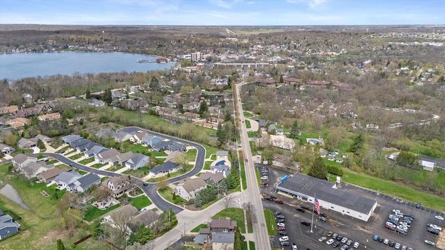 752 Wells STREET, Lake Geneva, WI 53147