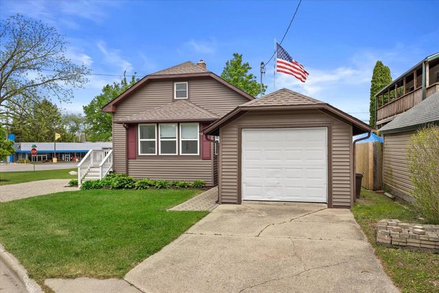 752 Wells STREET, Lake Geneva, WI 53147
