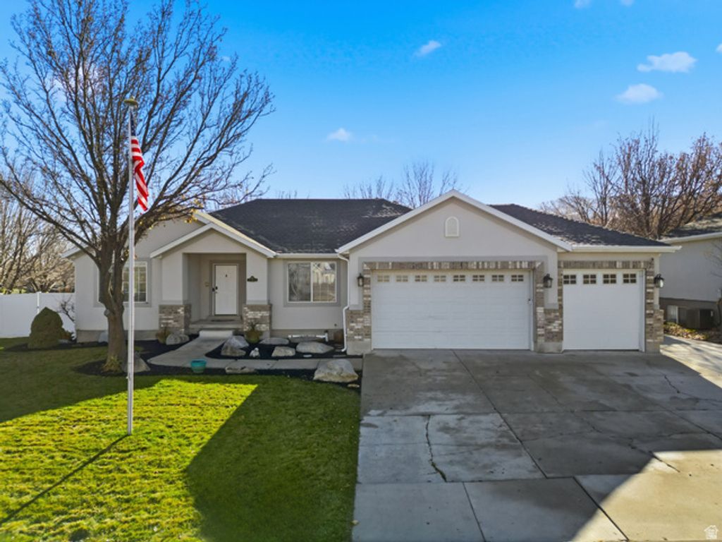 71 E HUNTERS HVN, Saratoga Springs, UT 84045