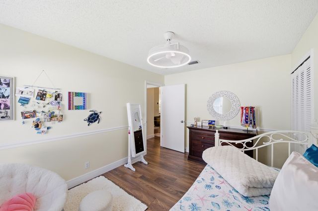 15181 Oak Chase Court, Wellington, FL 33414