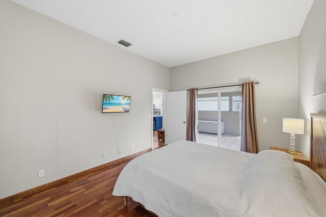 15181 Oak Chase Court, Wellington, FL 33414