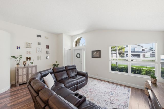 15181 Oak Chase Court, Wellington, FL 33414