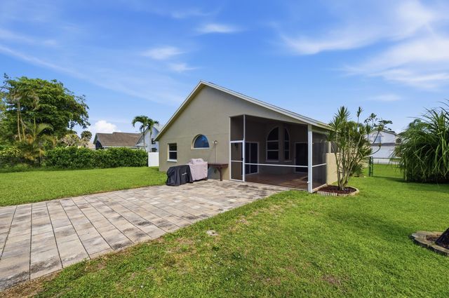 15181 Oak Chase Court, Wellington, FL 33414