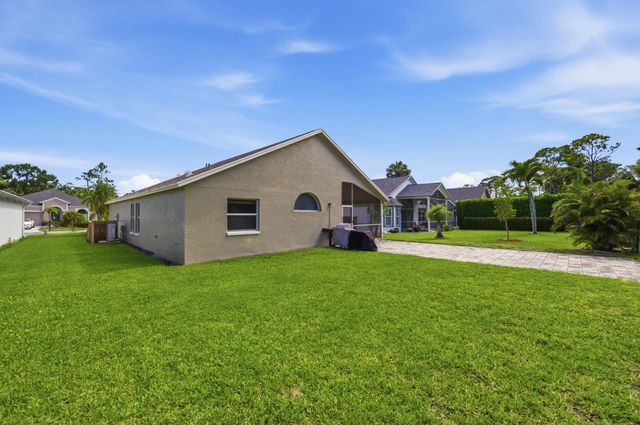15181 Oak Chase Court, Wellington, FL 33414