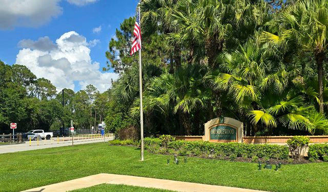 15181 Oak Chase Court, Wellington, FL 33414