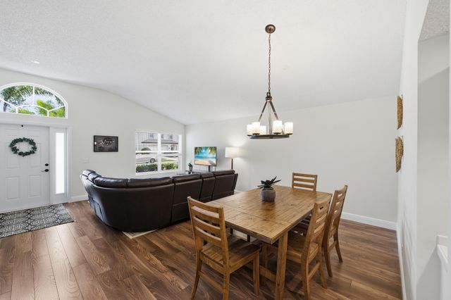 15181 Oak Chase Court, Wellington, FL 33414