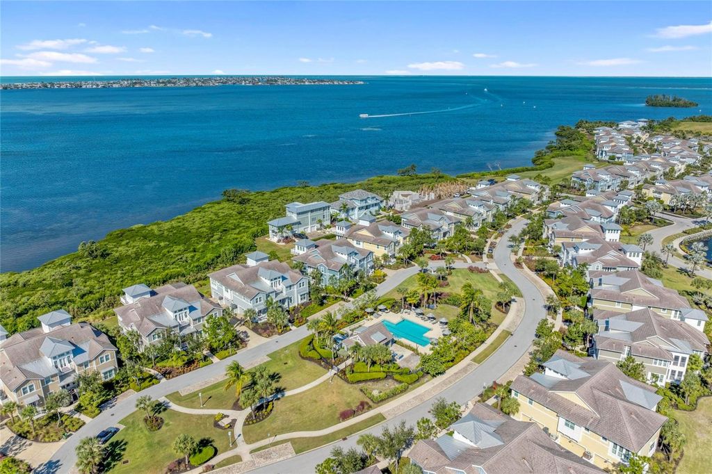 Image 2 of property listing at 334 CASTAWAY CAY DRIVE 101, Bradenton, FL 34209