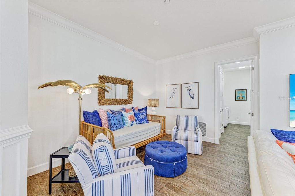 Image 11 of property listing at 334 CASTAWAY CAY DRIVE 101, Bradenton, FL 34209